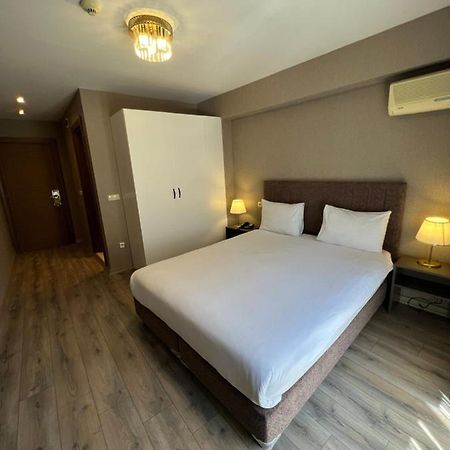 Flower Palace Hotel Istanbul Bagian luar foto