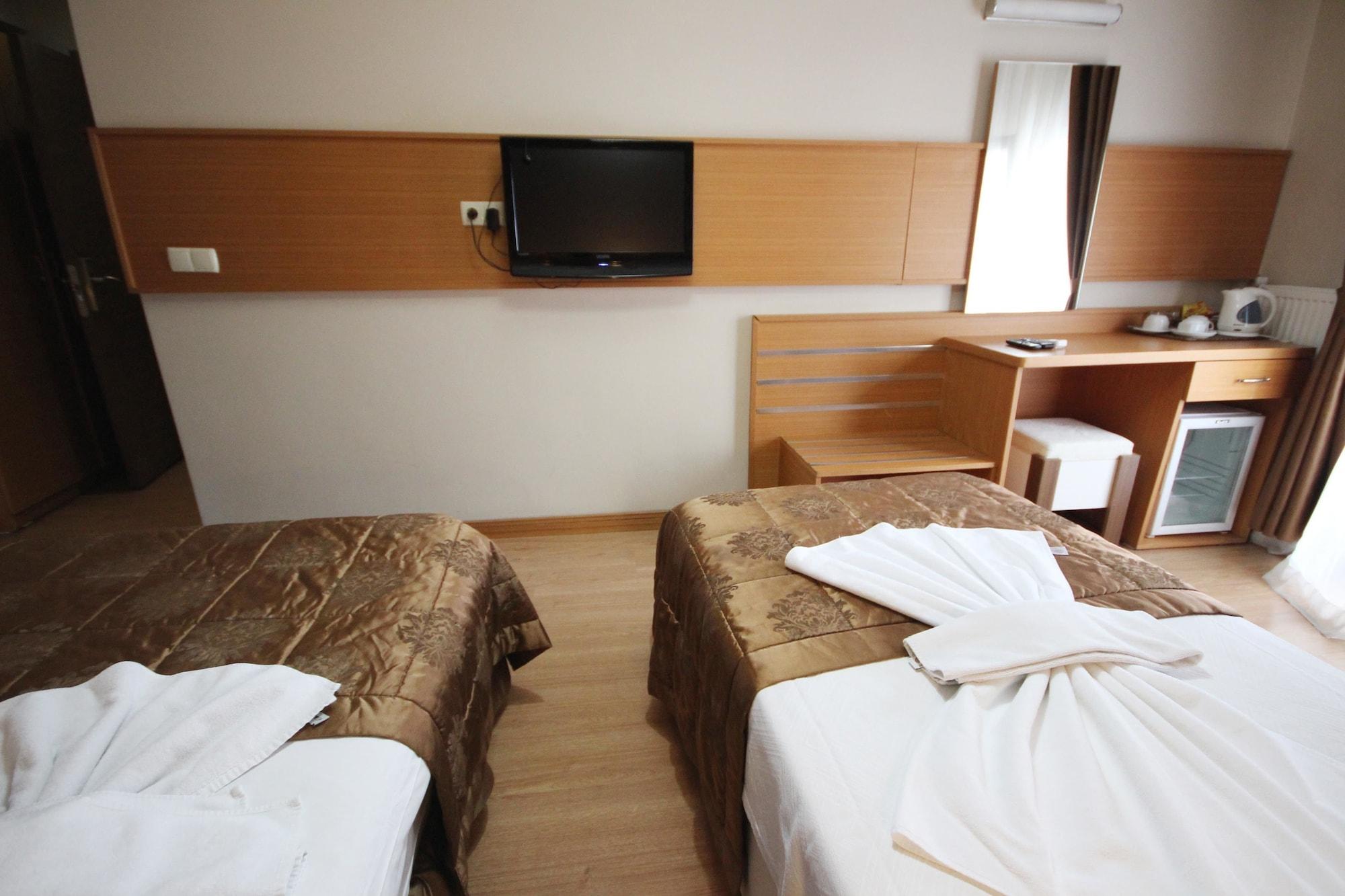 Flower Palace Hotel Istanbul Bagian luar foto