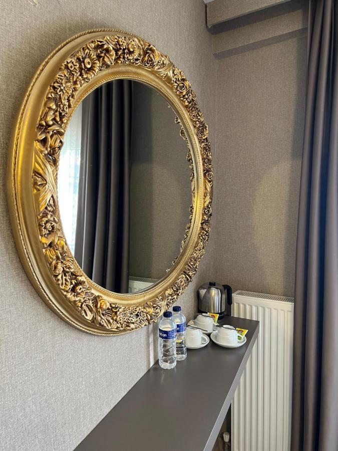 Flower Palace Hotel Istanbul Bagian luar foto